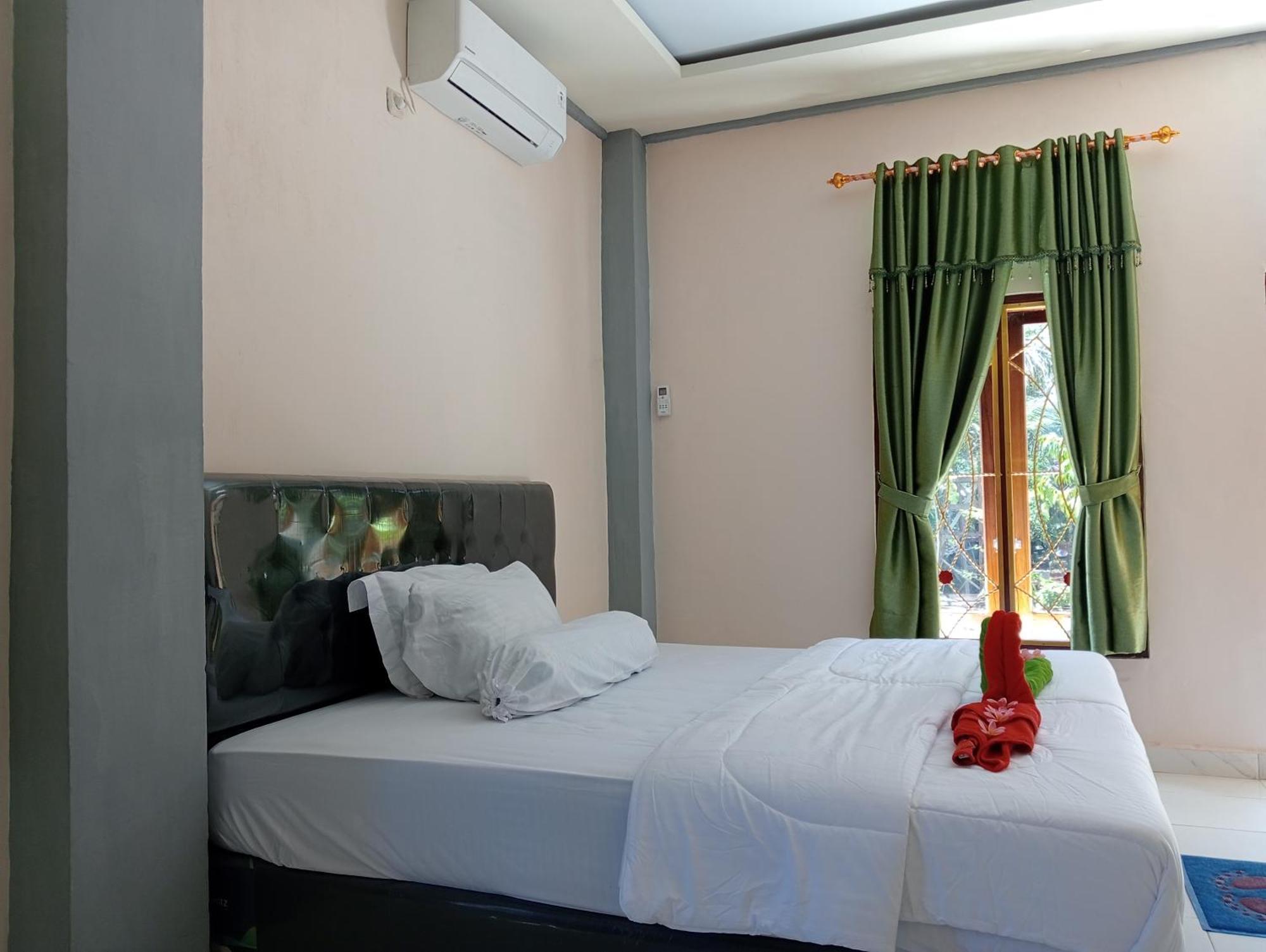Yusilver Guest House Labuan Bajo Cameră foto